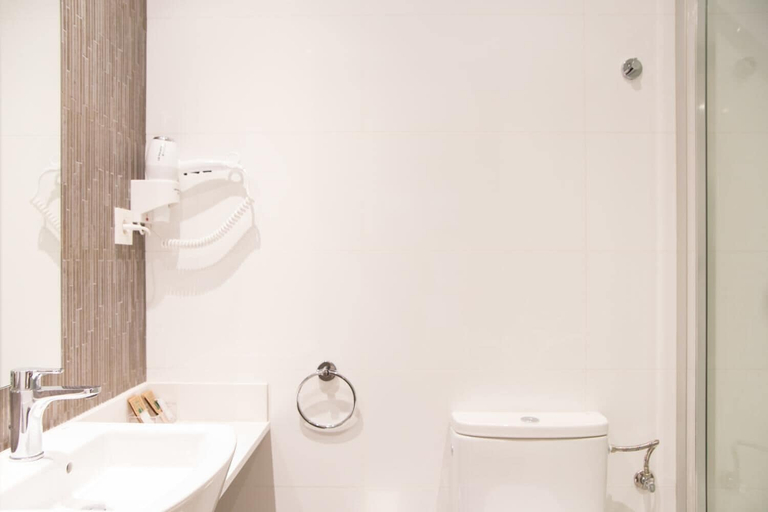 Bathroom 3, Hostal Suso, A Coruña