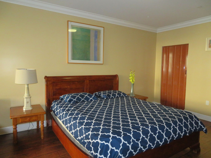 Bedroom 2, 2 Bed 2 Bath in Studio City, Los Angeles