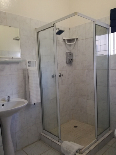 Bathroom 3, 21 on Coetzee Guest House, Mangaung