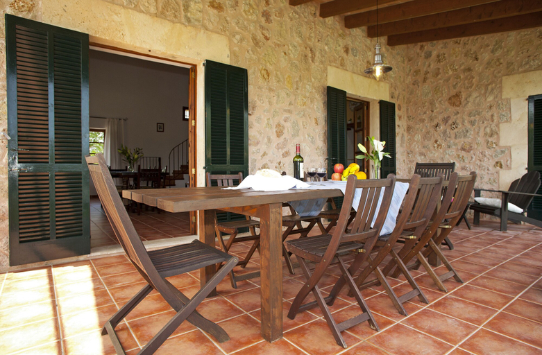 Others 5, Villa Cal Mercader, Baleares