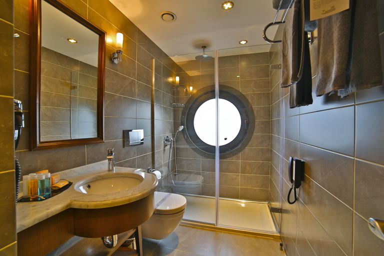 Bathroom 5, Adelmar Hotel İstanbul Sisli, Şişli
