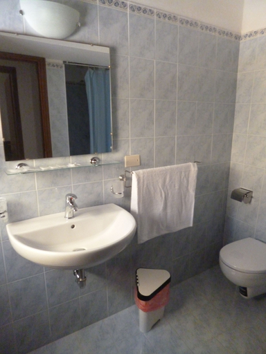Bathroom 5, Residenza Ca' Tazzoli , Mantegna Hotels, Mantua