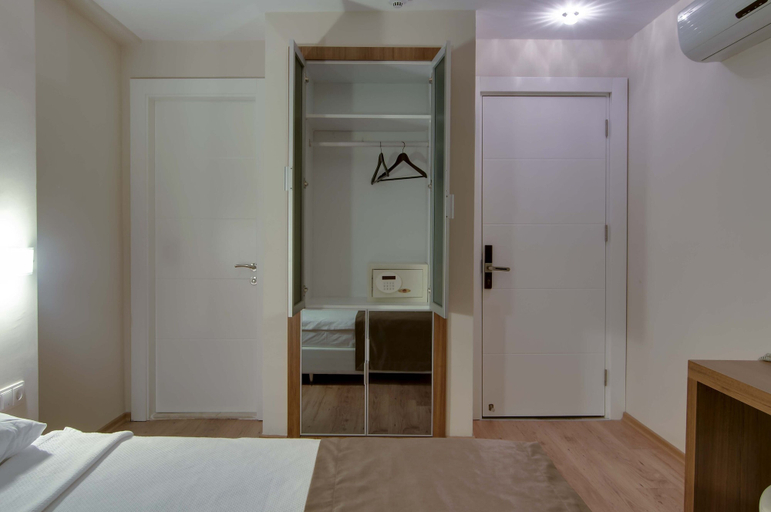 Bedroom 3, Swiss İnn Resort Hotel & Spa, Erdemli