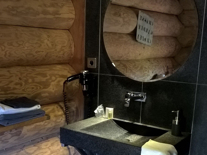 Bedroom 5, Les Chalets de Maramour, Ain