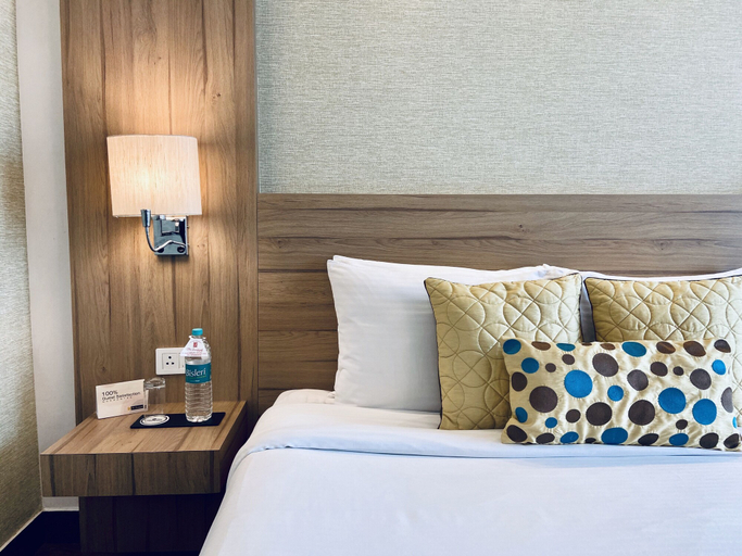 Bedroom 3, The Landmark Hotel, Kanpur Nagar