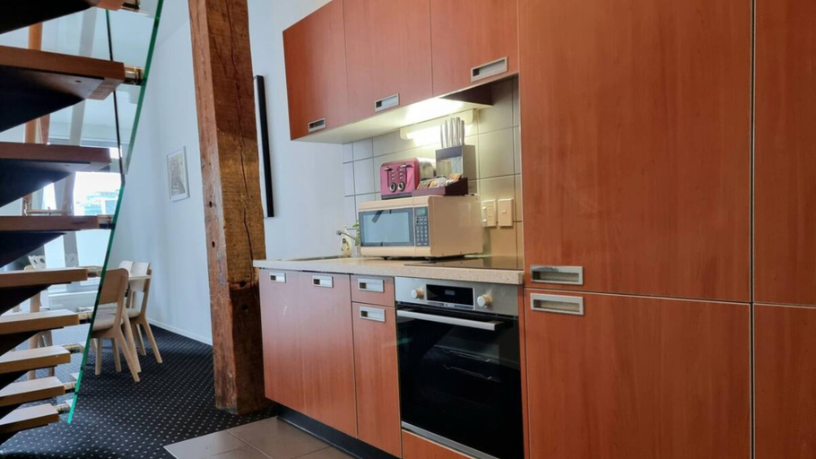 Others 5, Chic & Spacious CBD Loft - 2 Beds & City, Waitakere