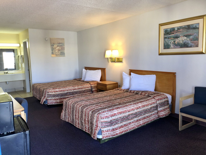 Bedroom 5, Royal Inn, Alachua