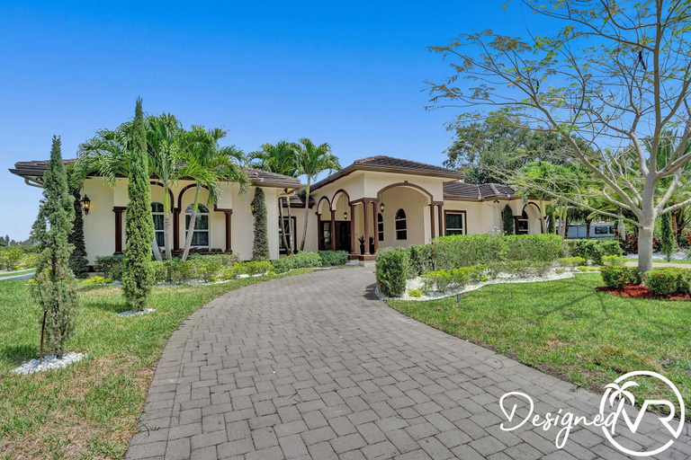 Exterior & Views 2, 8-BR with Pool & Mini-golf & Soccer, Broward