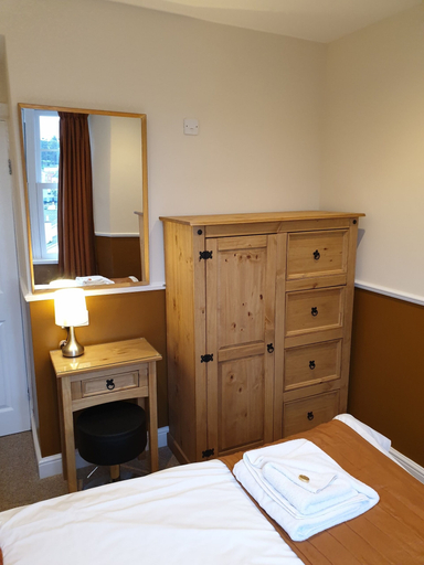 Bedroom 4, Appletorre House Holiday Flats, Torbay