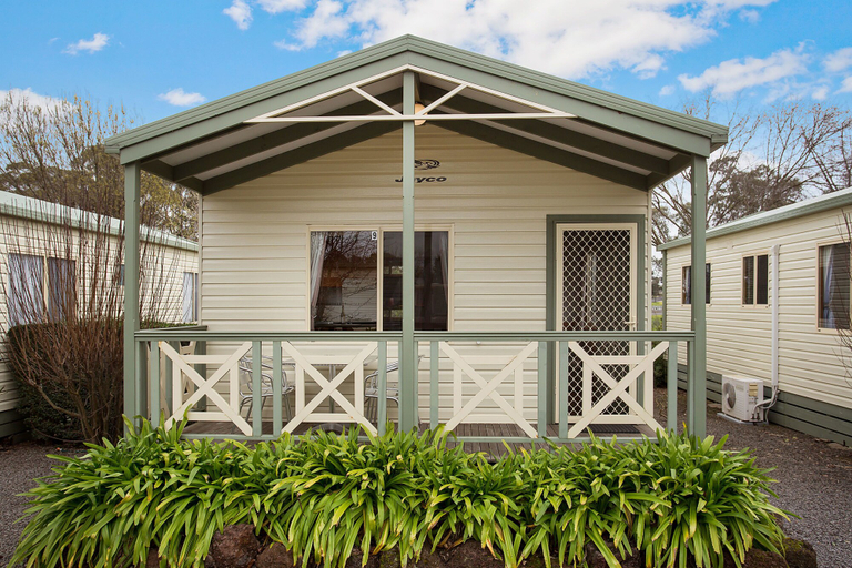 Exterior & Views 2, Lake Hamilton Motor Village & Caravan Park, S. Grampians - Hamilton