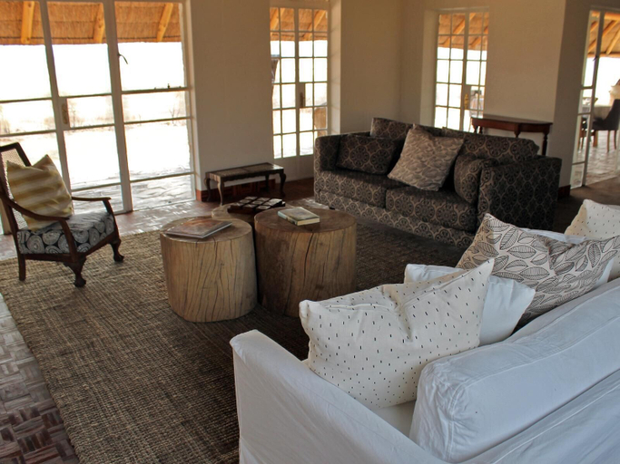 Others 5, Nantwich Hwange, Hwange