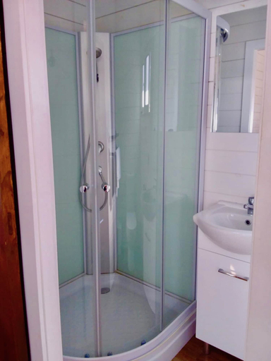 Bathroom 3, Jenolan Holiday Park - Campsite, Oberon