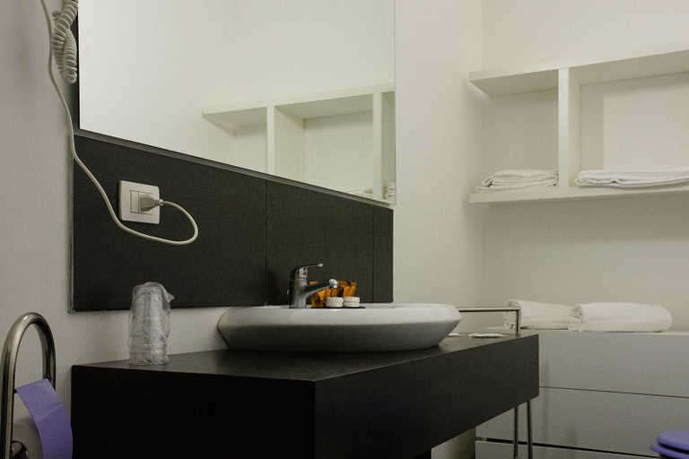 Bathroom 5, Oasis Park Hotel, Lecce