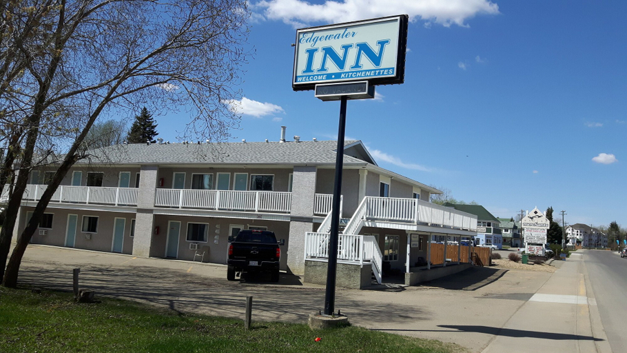 Exterior & Views 2, Edgewater Inn, Division No. 8
