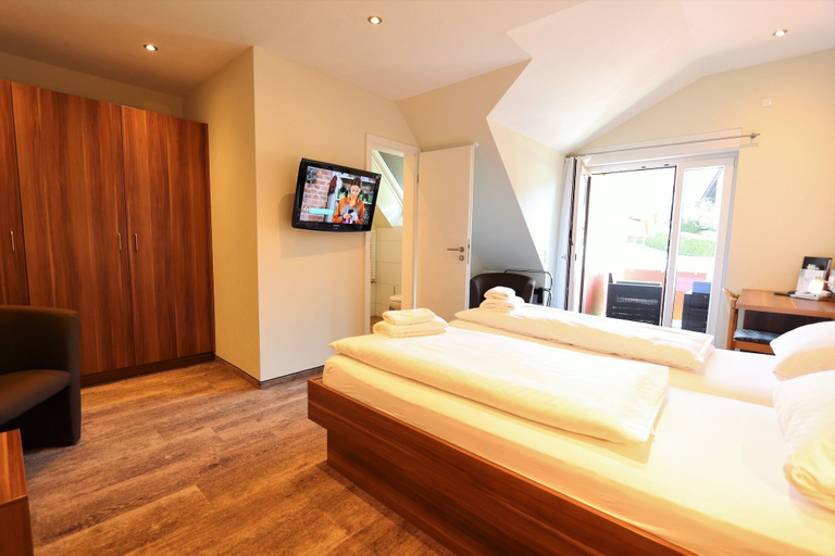 Bedroom 2, Hotel Klosterbräustuben, Ortenaukreis