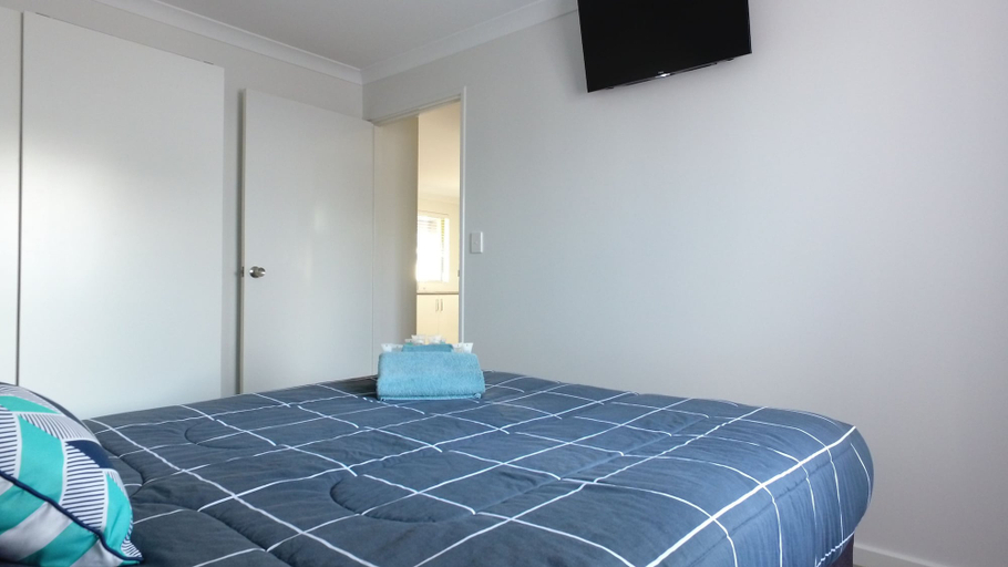Bedroom 2, Esperance Bay Holiday Park, Esperance