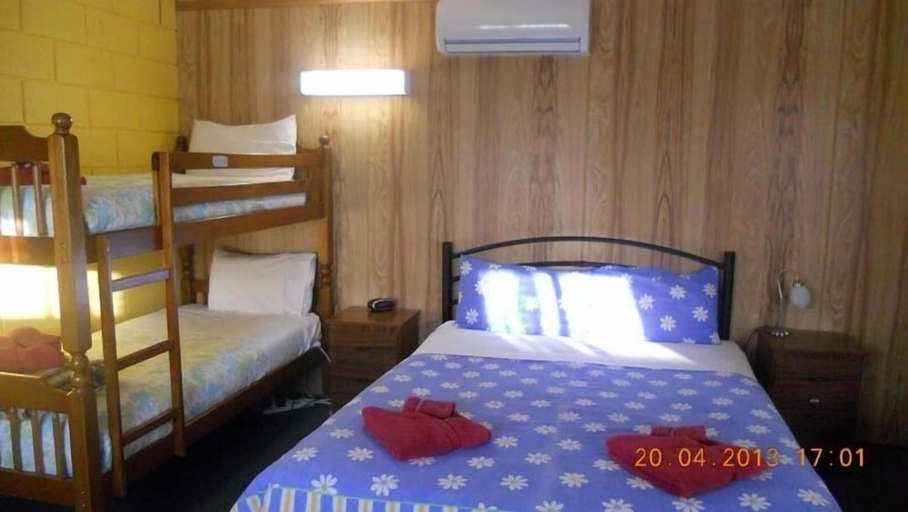 Bedroom 5, Summer's Rest Units, Corangamite - South