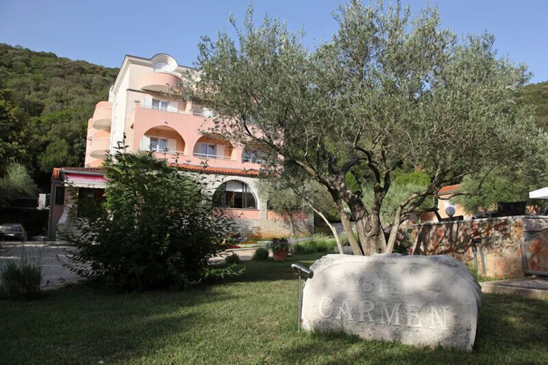 Exterior & Views 2, Hotel Carmen, Marčana
