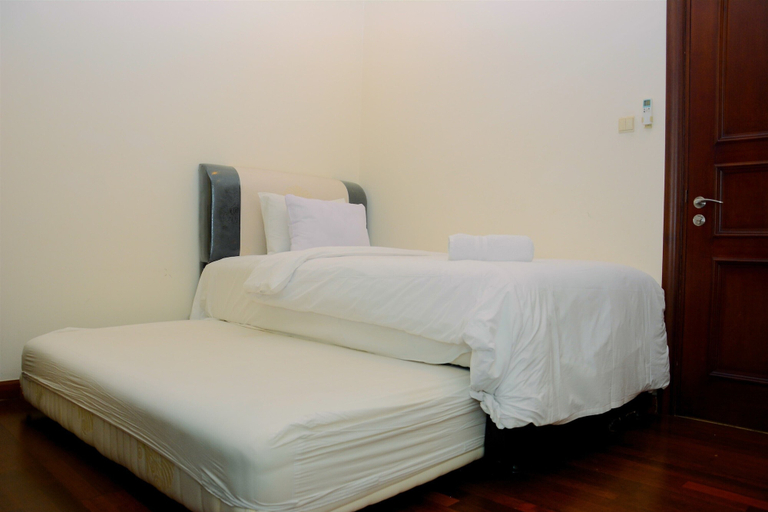 Bedroom 5, Modern 2BR at The Belleza Apartment, South Jakarta