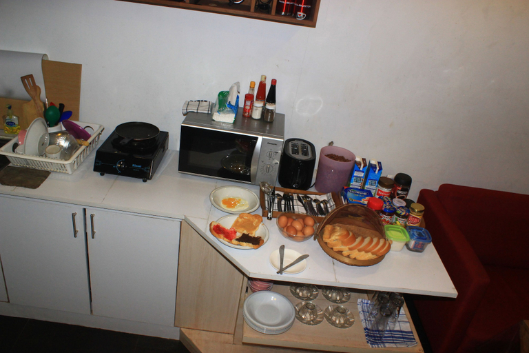 Food & Drinks, Buton Backpaker Lodge - Hostel, Bandung