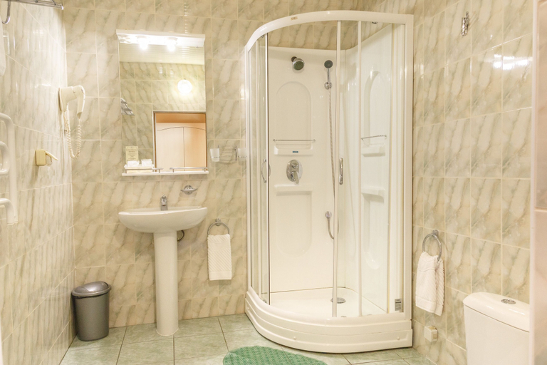 Bathroom 3, Hotel Ingria, Sankt-Peterburg gorsovet