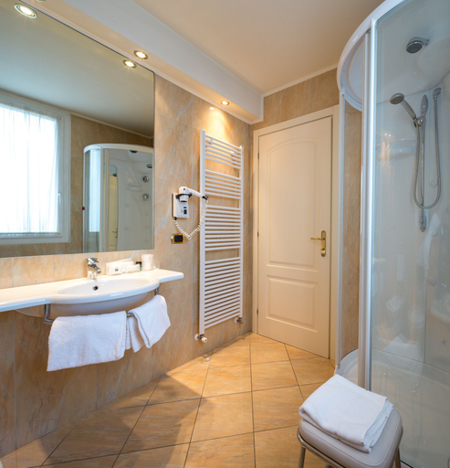 Bathroom 5, iH Hotels Padova Admiral, Padua