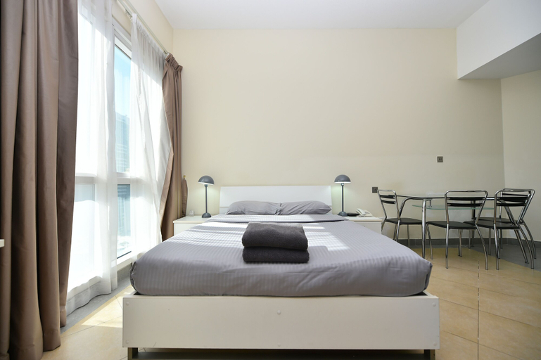 Room 3, Alia -Bright furnished studio near metro, Dubai