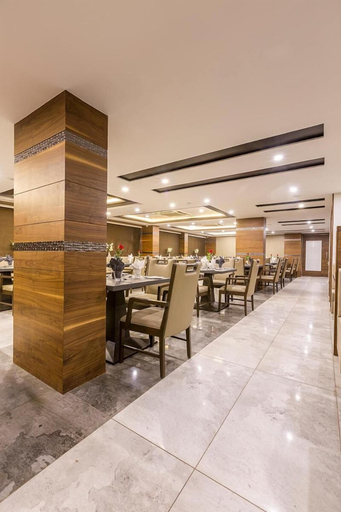 Food & Drinks 4, Hotel Prominent Coporate Residency, Gandhinagar