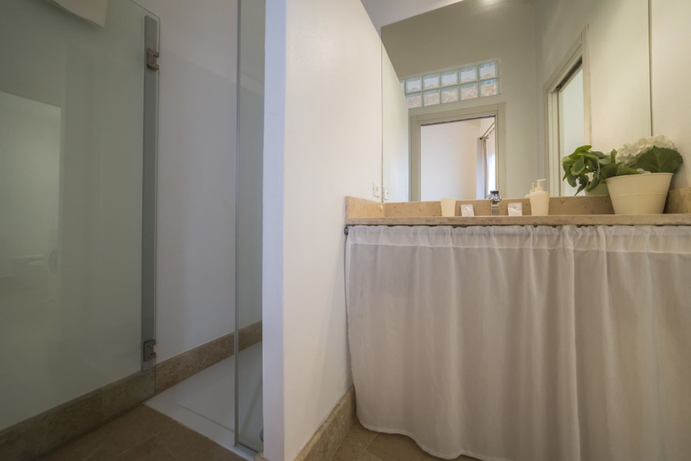 Others 4, Academia Resort, Bergamo