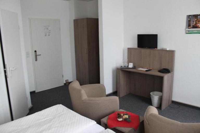 Bedroom 4, Hotel Sächsischer Hof, Chemnitz