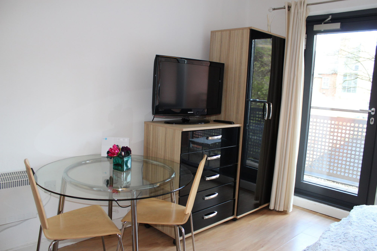 Others 5, Empire Serviced Apartments, Leicester