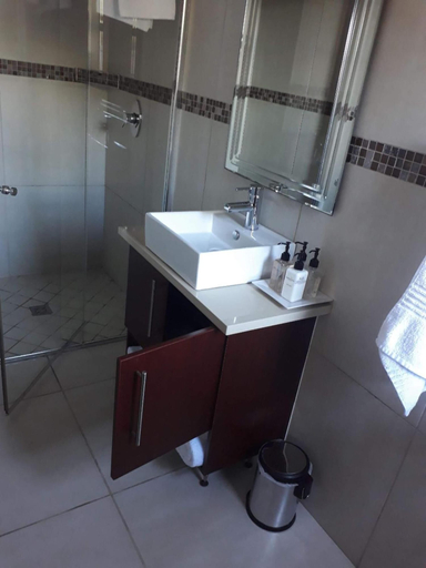 Bathroom 4, Stone Olive Guest House, Cacadu