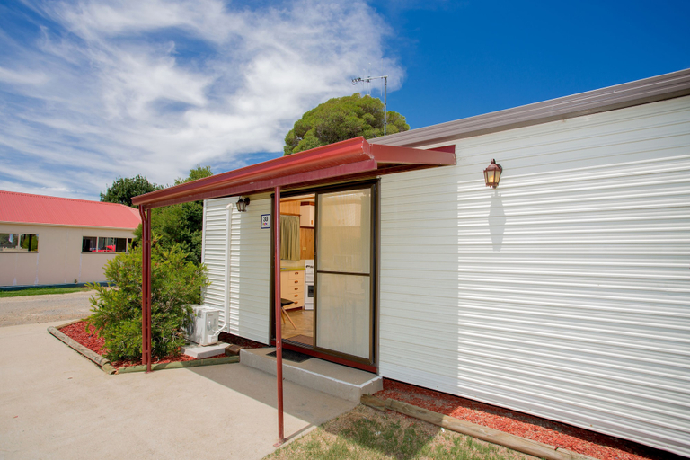 Exterior & Views 2, Big4 Shepparton Park Lane, Shepparton