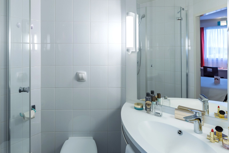 Bathroom 4, ibis Czestochowa, Częstochowa City