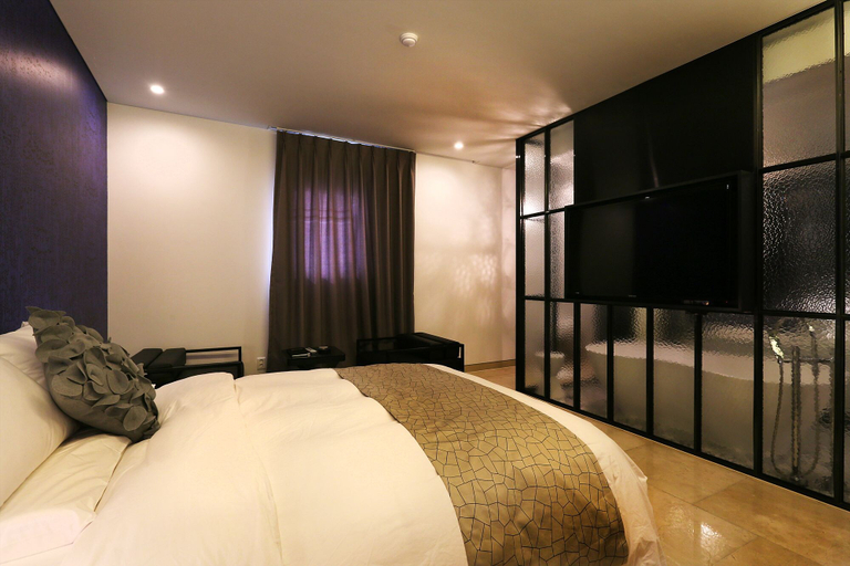 Bedroom 4, Circle Hotel Incheon, Nam