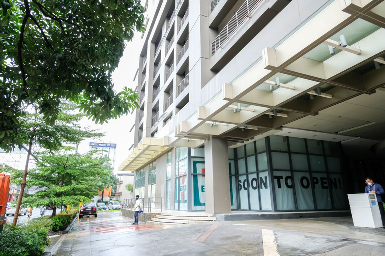 Exterior & Views 23