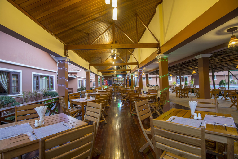 Food & Drinks 5, River Top Lodge, Thandwe