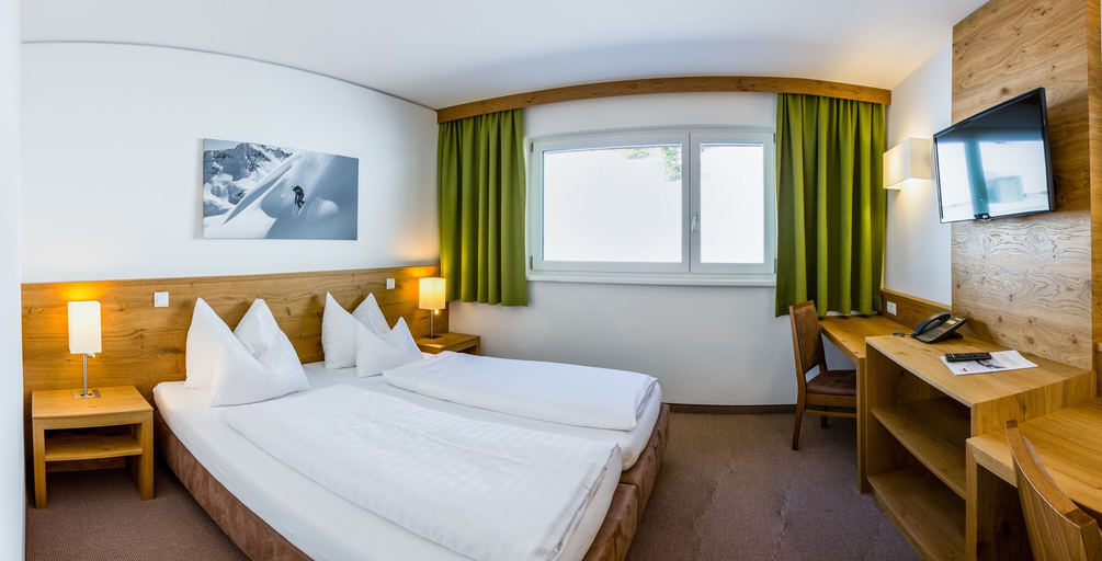 Bedroom 3, Lizum 1600 - Hotel & Kompetenzzentrum, Innsbruck Land