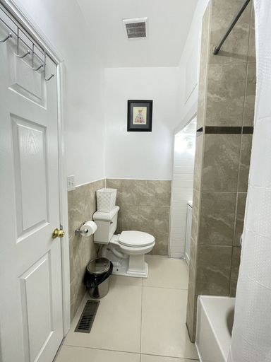 Bathroom 4, The Shores, Lake Hurron
