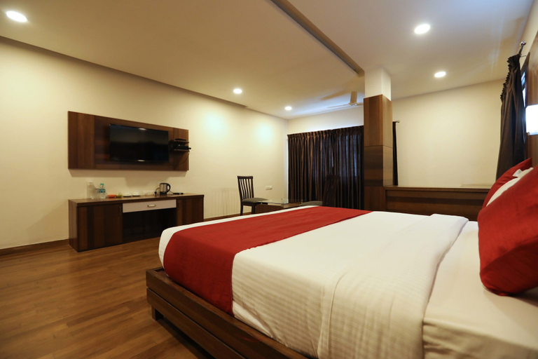 Bedroom 3, Traders Hotel, Dakshina Kannada