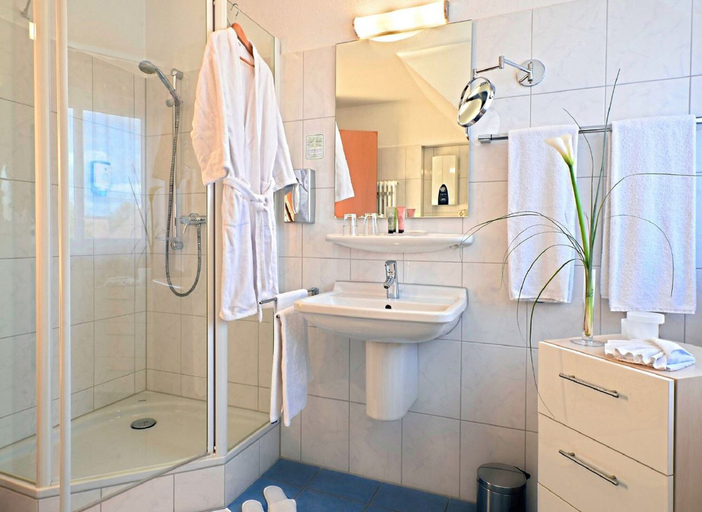 Bathroom 4, ACANTUS Hotel, Erlangen-Höchstadt
