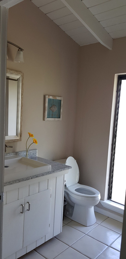 Bathroom 4, South Fleetwood Grace Bay