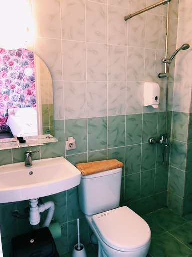 Bathroom 4, Guest house  HOLA, Sochi gorsovet