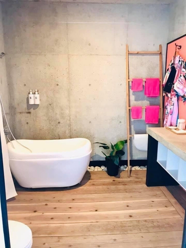 Bathroom 3, Stäy Hotel, Nago