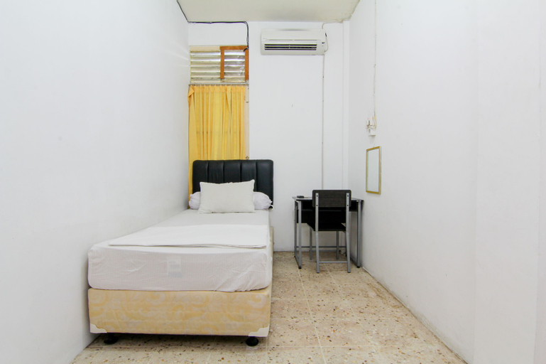 Bedroom 4, Lestari Guesthouse, Padang