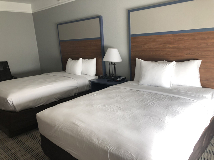 Bedroom 3, AmericInn by Wyndham New Braunfels, Comal