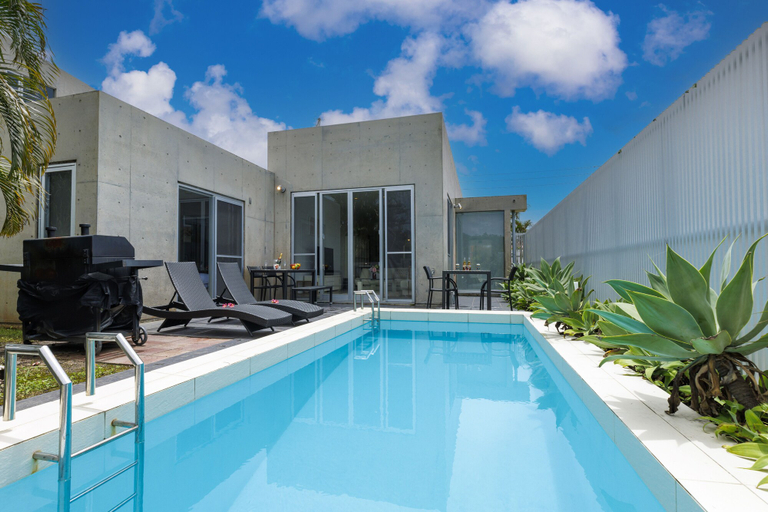 Sport & Beauty, La Maison Blanche, Yomitan