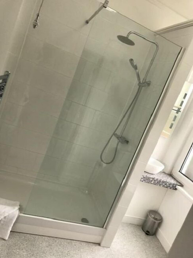Bathroom 3, The Pytchley Inn, Northamptonshire