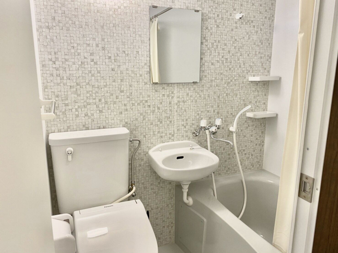 Bathroom, Court MORE, Ishigaki