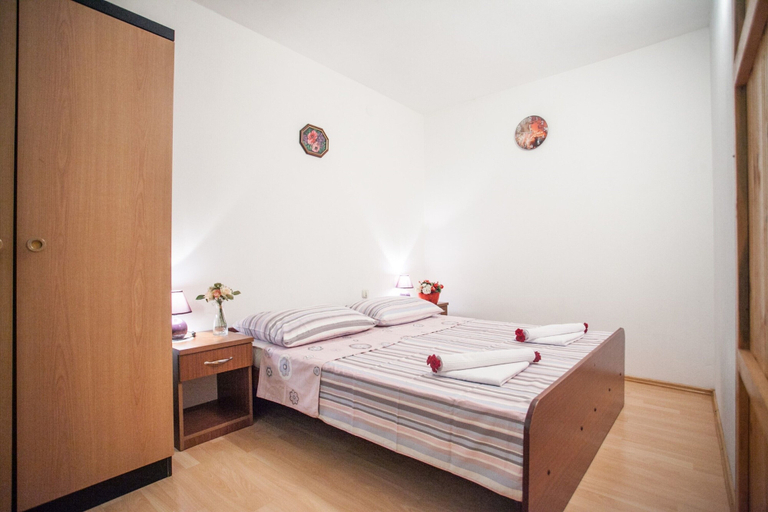 Bedroom 2, House next to the river Miro, Split